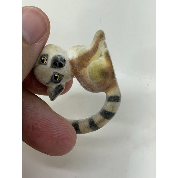 Jungle in My Pocket Ring Tailed LEMUR Figure Flocked Miniature 2010 Friends - Picture 7 of 7